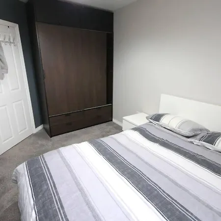 Chapman Spacious 2 Bedroom *