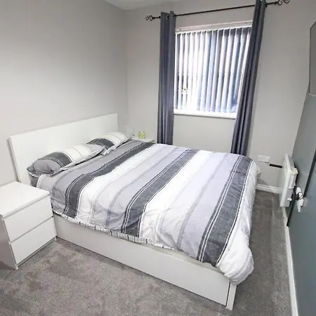 Chapman Spacious 2 Bedroom